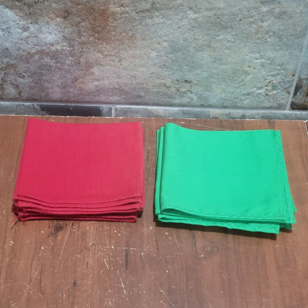 Red Green Cotton Cloth Square Napkins Set of 8 Hemmed Edges Table Linens